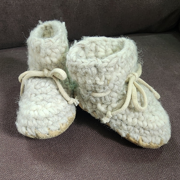 Wool & Leather Infant Slippers - Picture 2 of 5
